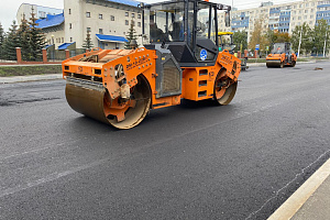 Завершается укладка асфальта по бульвару Давлеткильдеева 