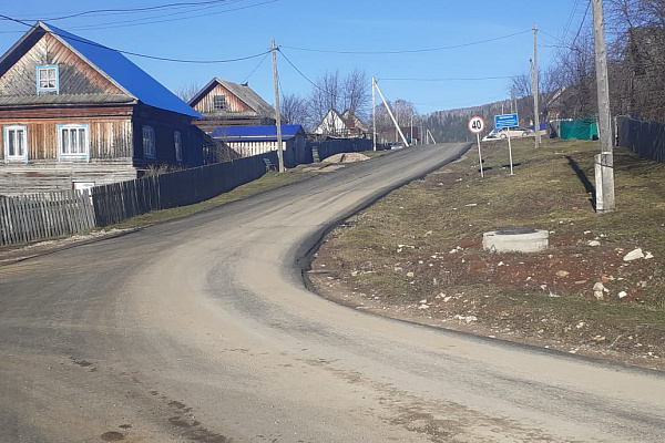 Караидельское ДРСУ заасфальтировал центральные улицы с.Караяр и д.Абдуллино 