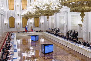 Владимир Путин поручил разработать в каждом субъекте страны программы по приведению в нормативное состояние региональных дорог  