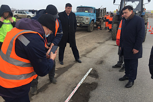 Ильдар Юланов проинспектировал ход выполнения ямочного ремонта