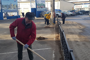 "Башкиравтодор" вышел на общегородской субботник 