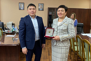 Ильдар Юланов вручил госнаграды Республики Башкортостан