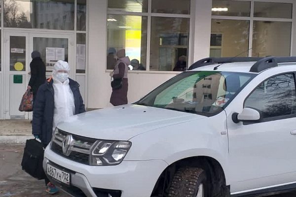Автомобили АО «Башкиравтодор» переданы медикам для борьбы с коронавирусом